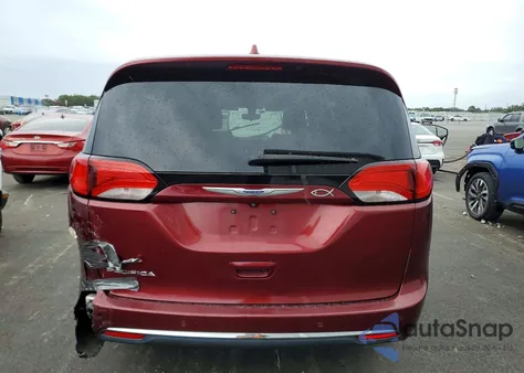 2018 Chrysler Pacifica Touring L z USA, uszkodzony, nr VIN 2C4RC1BG2JR211481